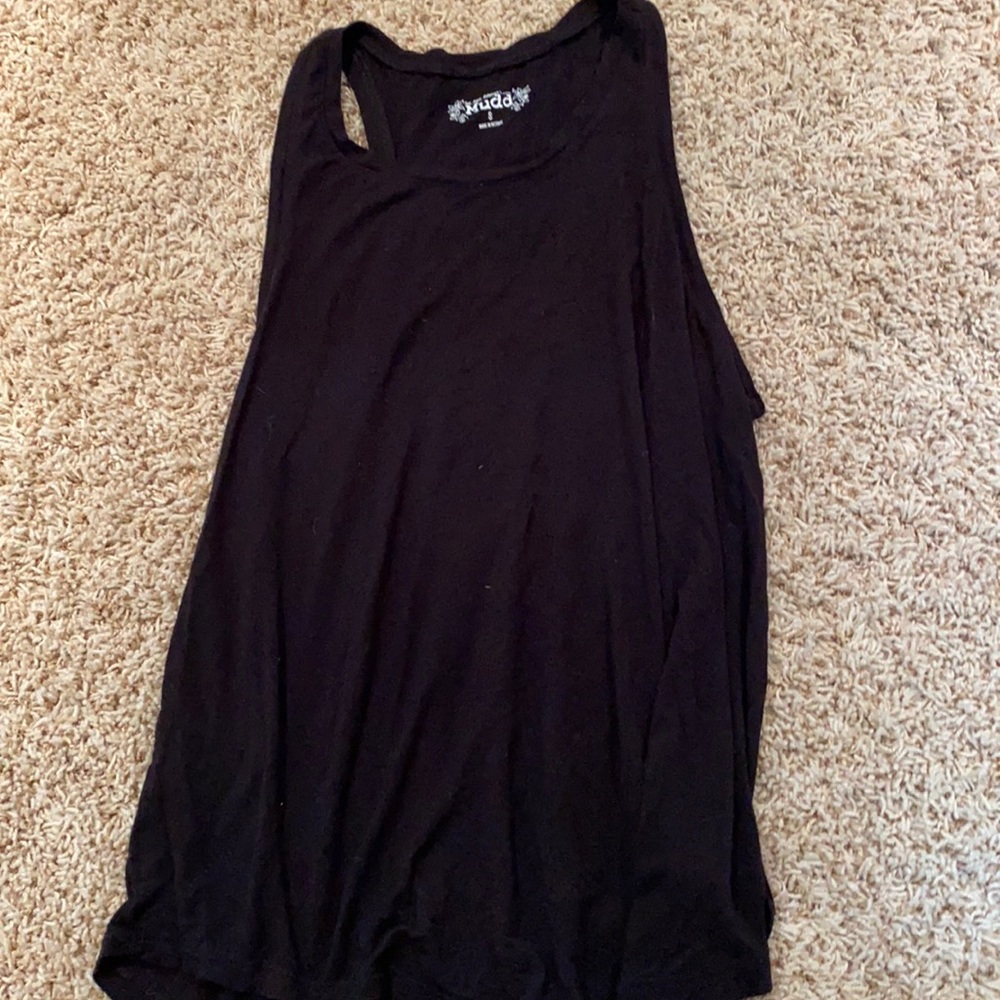 flowy tank